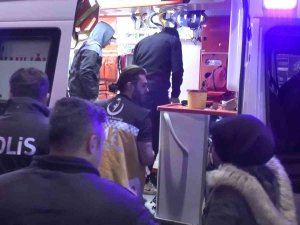 İ̇ki Arkadaşın Bıçakla Şakalaşması Kanlı Bitti