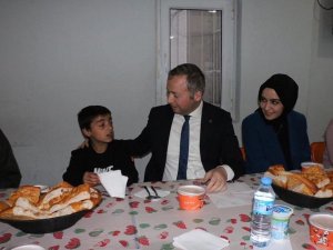 Kaymakam Yelek Vatandaşlarla İftarda Bir Araya Geldi