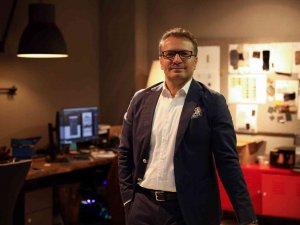 Türkiye’nin Gururu Oldular.. 40 Ülke 210 Noktada Türk Bayrağı’nı Taşıyorlar