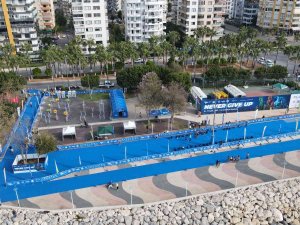 Mersin’de Avrupa Triatlon Kupası’nda İlk Yarışlar Başladı