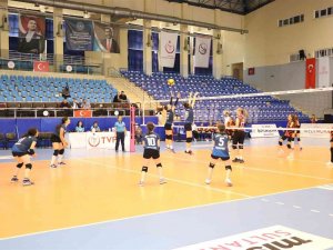 Aydın’da ’Midi Kızlar Voleybol Grup Müsabakaları’ Başladı