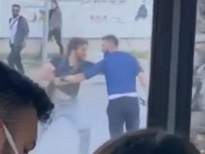 İ̇zmir’de Kavgayı Ayıran Vatandaşı Bıçaklayan Taksi Şoförü Tutuklandı