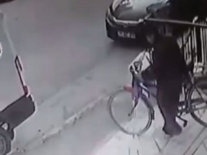 Batman’da Bisiklet Çalan Hırsız Kameraya Yakalandı