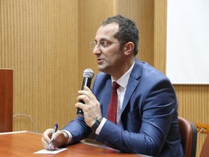 Başkan Ekim Üniversiteli Gençlerle Buluştu