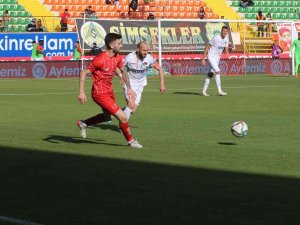 Spor Toto Süper Lig: Alanyaspor: 1 - Antalyaspor: 3 (Maç Sonucu)