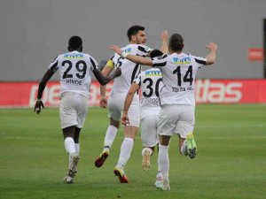 Spor Toto Süper Lig: Altay: 1 - Başakşehir: 1 (Maç Sonucu)