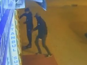 Fatih’te 30 Saniyede Bin Dolarlık Hırsızlık Kamerada