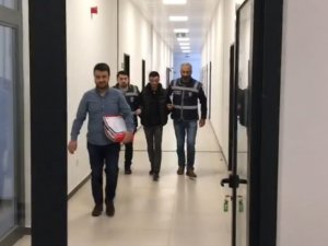300 Bin Liralık Saat Ve Telefon Çaldı, İ̇stanbul’da Yakalandı