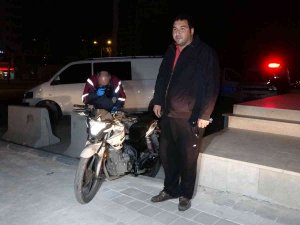 Çalınan Motosiklet 1 Buçuk Saat Sonra Sahibine Teslim Edildi