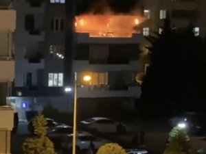 Bursa’da Korkutan Yangın.. Ev Alev Alev Yandı