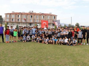 Nazilli Belediyespor’lu Futbolcular Genç Sporcular İle Buluştu
