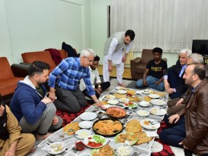 Başkan Güder Yabancı Uyruklu Öğrencilerle Sahur Yaptı