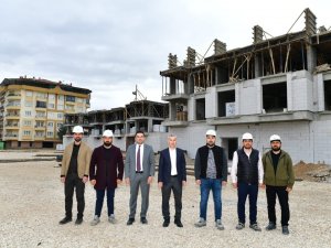 Başkan Çınar, Kentsel Dönüşüm Alanını İnceledi