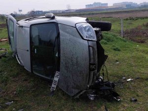 Samsun’da Hafif Ticari Araç Takla Attı: 1 Yaralı