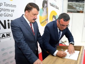 ‘Gençler İ̇çin Turgut Özal’ Kitabı, Kitapseverlerle Buluştu