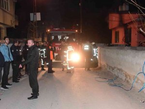 Evi Ateşe Verip Kapıyı Üzerlerine Kilitlediler
