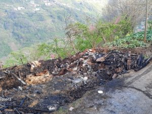 Giresun’da Bir Ev Yanarak Kullanılmaz Hale Geldi
