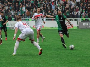 Tff 2. Lig: Sakaryaspor: 3 - Turgutluspor: 0