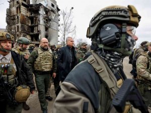 Ukrayna Başbakanı Şmihal: “Mariupol Düşmedi”