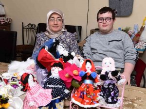 Melek Annenin Bebeklerine Yurt İçi Ve Yurt Dışından Talep