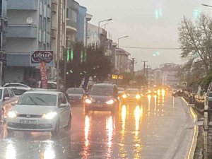 Balıkesir’de Hafta Sonu Beklenen Sağanak Yağış Etkili Oldu