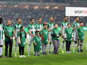 Süper Lig: Gzt Giresunspor: 0 - Beşiktaş: 0 (Maç Devam Ediyor)