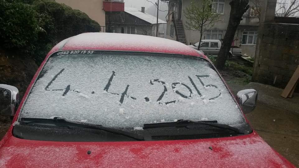 Rize'ye Nisan Karı Yağdı