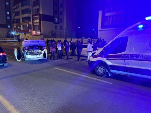 Diyarbakır’da Kavşakta Kontrolü Kaybedilen Otomobil Takla Attı