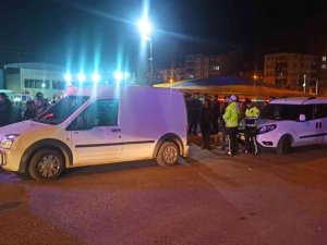 İ̇ki Grup Arasında Kavga: 1 Yaralı