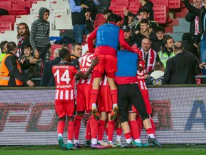 Samsunspor Evinde Galibiyete Hasret Kaldı