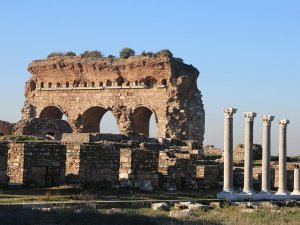 Tralleis’in Danışmanı Adü Oldu