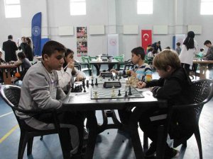 Siirt’te İki Yıl Aradan Sonra İlk Satranç Turnuvası Yapıldı