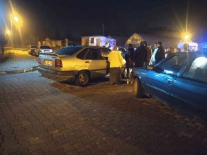 İ̇ki Aracın Çarpıştığı Kazada Yaralanan Olmadı