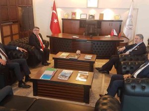 Toptan’dan Yeni Rektör Yüzölçer’e Ziyaret