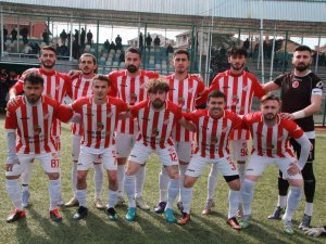 Bilecikspor İlk Yarıda Zorlandığı Maçı İkinci Yarıda Bitirdi