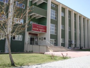 Fü Eğitim Fakültesi Akretide Edildi