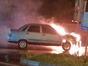 Lpg’li Otomobil Alev Topuna Döndü