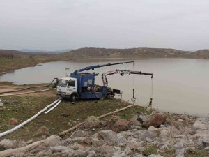 Koski̇ Hatunsaray Göleti’nde Taşkın Riskine Karşı Su Tahliyesi Yapıyor