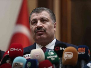 Sağlık Bakanı Koca: "Salgın Her Geçen Gün Gündemden Çıkmaya Başladı"