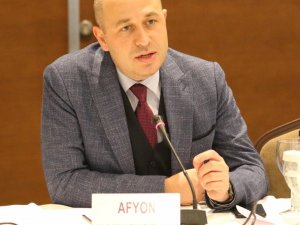 Afyonkarahisar’da Eczacılardan Çağrı: Vitaminler İnternette Satılmasın