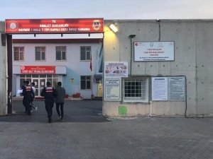 Kablo Hırsızları Jandarmaya Yakalandı