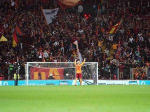 Maç Sonu Üçlüsü Victor Nelsson’dan