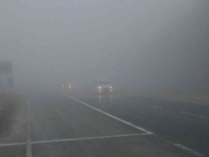 Bolu Dağı Sisle Kaplandı, Görüş Mesafesi 10 Metreye Düştü
