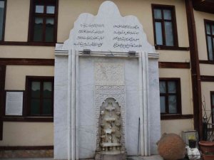 Ukrayna’daki Ünlü Gözyaşı Çeşmesi’nin Bire Bir Örneği Eskişehir’de Ziyaretçilerini Bekliyor