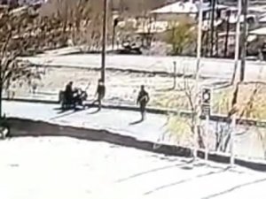 Sürücüsünün Hakimiyetinden Çıkan Sepetli Motosiklet Refüje Çıktı, Sürücü Ölümden Döndü