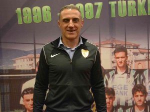 Tayfur Havutçu: "14 Yabancıyla Geçmişteki Birliktelikleri Yakalamak Çok Zor"