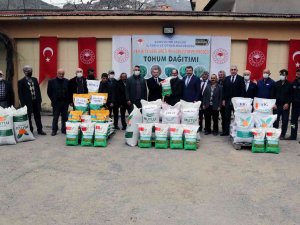 Gümüşhane’de Üreticilere 46 Ton Yem Bitkisi Tohumu Dağıtıldı