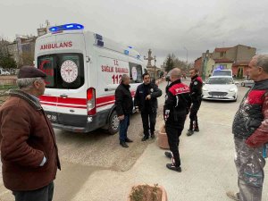 Porsuk Çayı’na Düşen Kadını Vatandaşlar Kurtardı