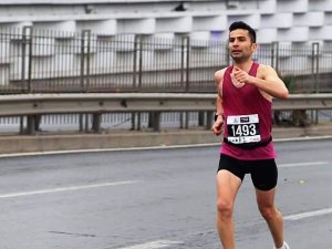 Denizlili Amatör Sporcu İ̇zmir Maratonunun Tozunu Attırdı