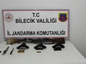 Bilecik’te Silah Kaçakçılarına Baskın